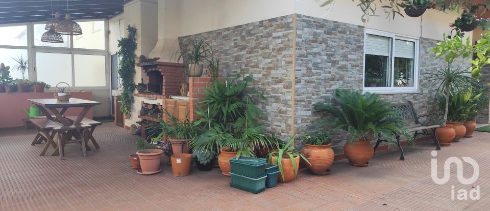 Maison de ville T4 à Mogadouro, Valverde, Vale de Porco e Vilar de Rei de 158 m²