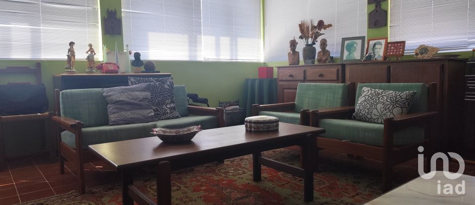 Maison de ville T4 à Mogadouro, Valverde, Vale de Porco e Vilar de Rei de 158 m²