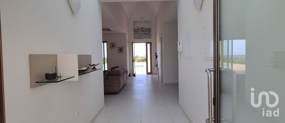 Quinta T4 em Moncarapacho e Fuseta de 267 m²