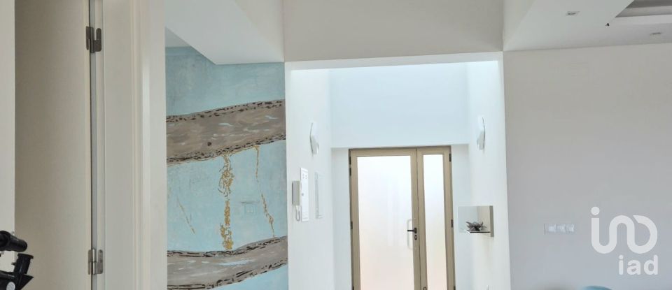 Quinta T4 em Moncarapacho e Fuseta de 267 m²