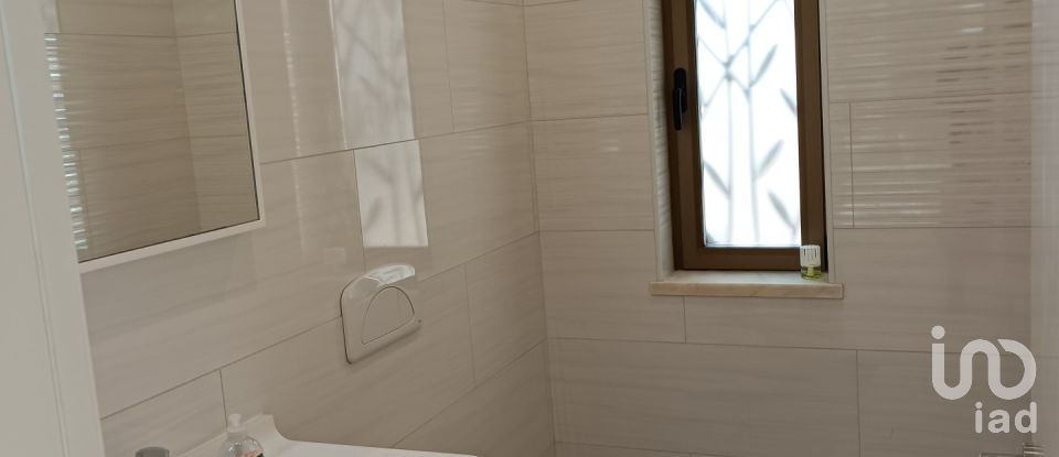 Quinta T4 em Moncarapacho e Fuseta de 267 m²