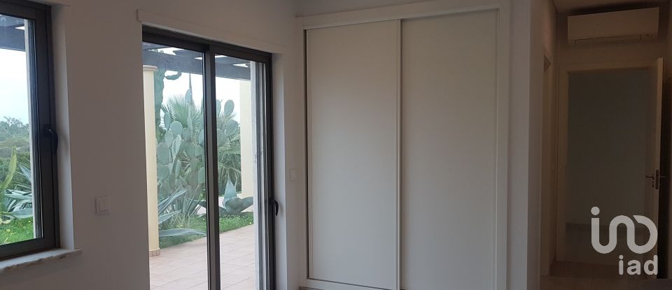 Quinta T4 em Moncarapacho e Fuseta de 267 m²