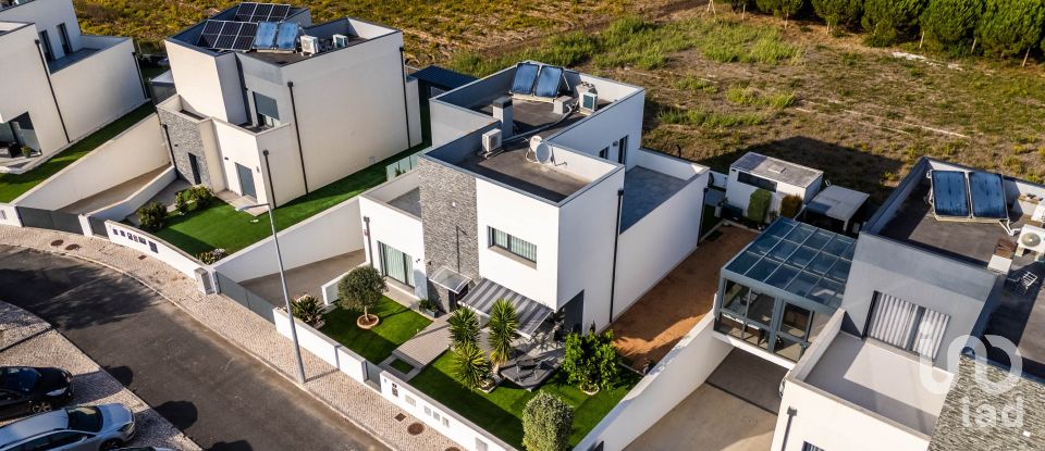 Moradia T4 em Tornada e Salir do Porto de 203 m²