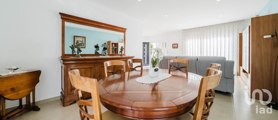 Moradia T4 em Tornada e Salir do Porto de 203 m²