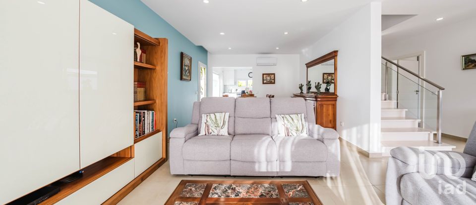 Moradia T4 em Tornada e Salir do Porto de 203 m²