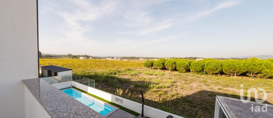 Moradia T4 em Tornada e Salir do Porto de 203 m²