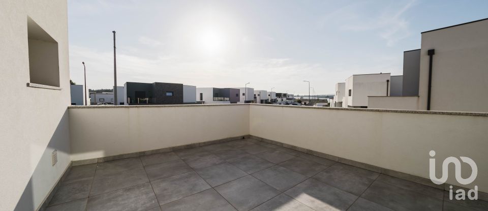 Moradia T4 em Tornada e Salir do Porto de 203 m²