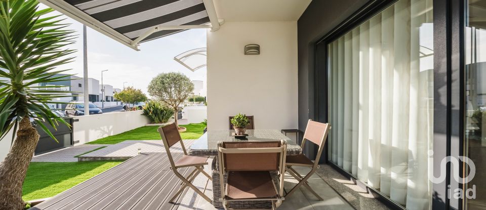 Moradia T4 em Tornada e Salir do Porto de 203 m²