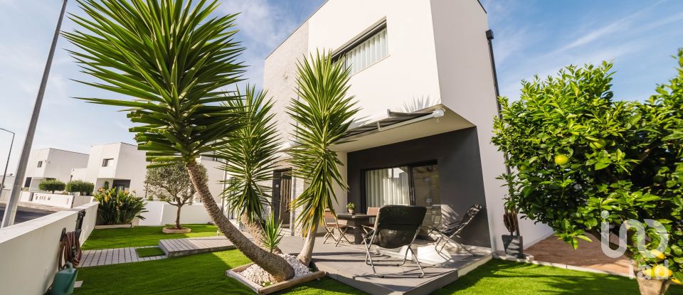 Moradia T4 em Tornada e Salir do Porto de 203 m²