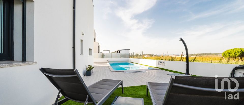 Moradia T4 em Tornada e Salir do Porto de 203 m²