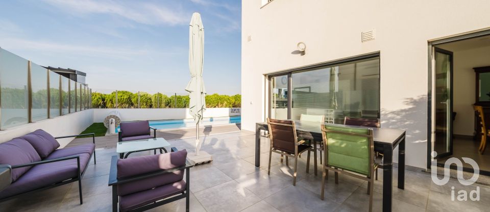 Moradia T4 em Tornada e Salir do Porto de 203 m²