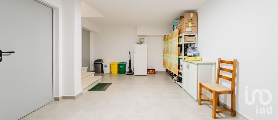 Moradia T4 em Tornada e Salir do Porto de 203 m²