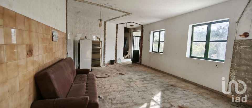 Moradia T0 em Seixo da Beira de 222 m²