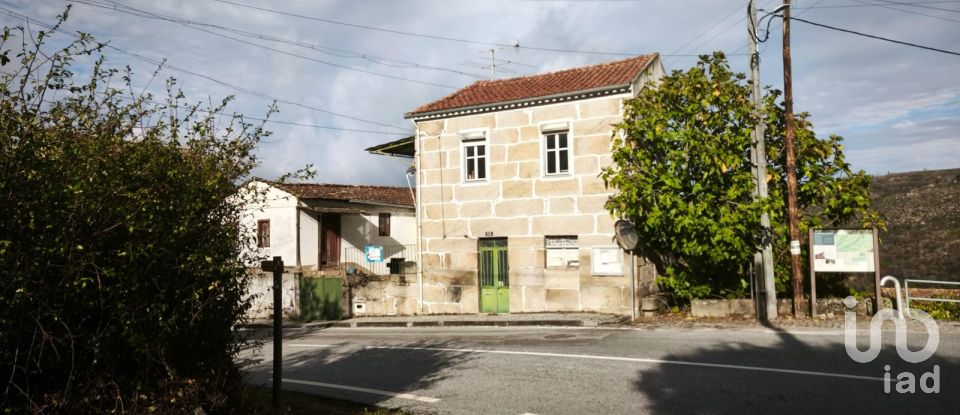 Moradia T0 em Seixo da Beira de 222 m²