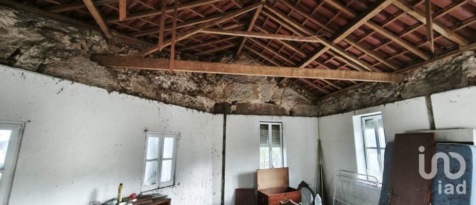 Moradia T0 em Seixo da Beira de 222 m²