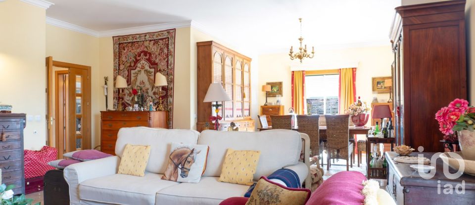 Apartamento T4 em Santarém (Marvila), Santa Iria Da Ribeira De Santarém, Santarém (São Salvador) E Santarém (São Nicolau) de 168 m²