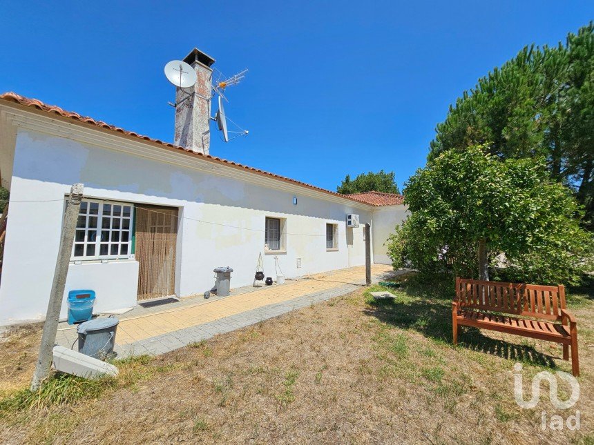 Casa de Campo T5 em - de 179 m²