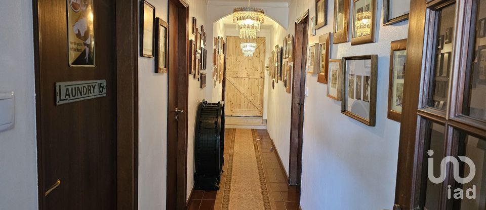 Casa de Campo T5 em - de 179 m²