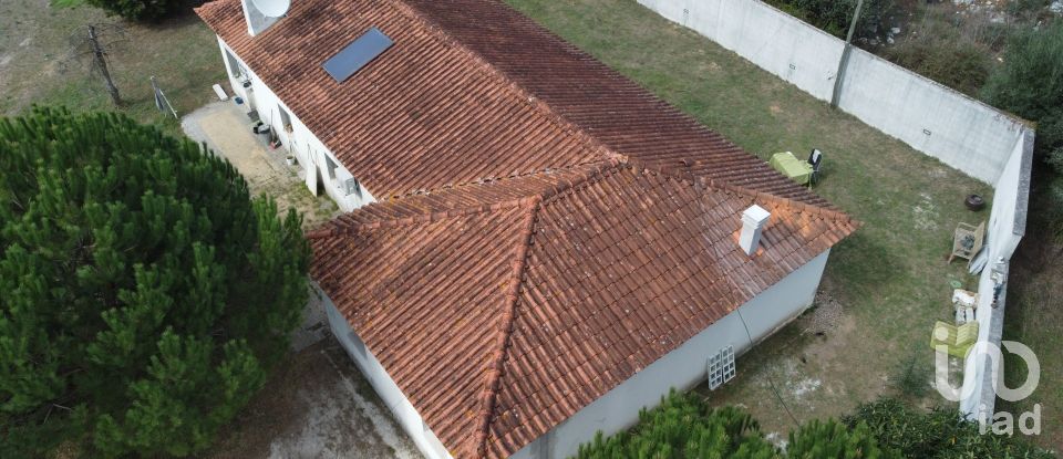 Casa de Campo T5 em - de 179 m²