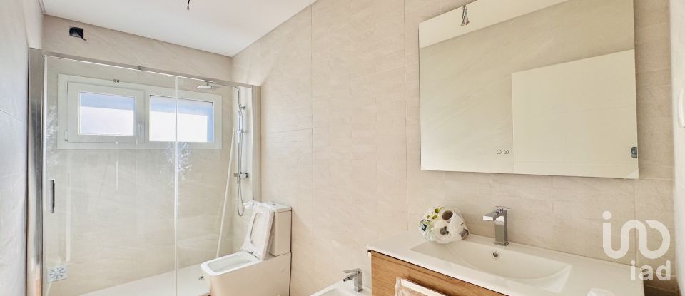 Maison T4 à Fernão Ferro de 147 m²