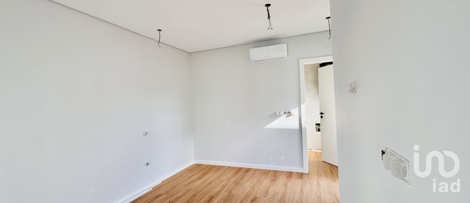 Maison T4 à Fernão Ferro de 147 m²