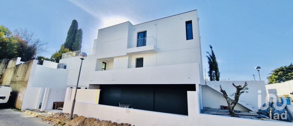 Moradia T4 em Sesimbra (Castelo) de 336 m²