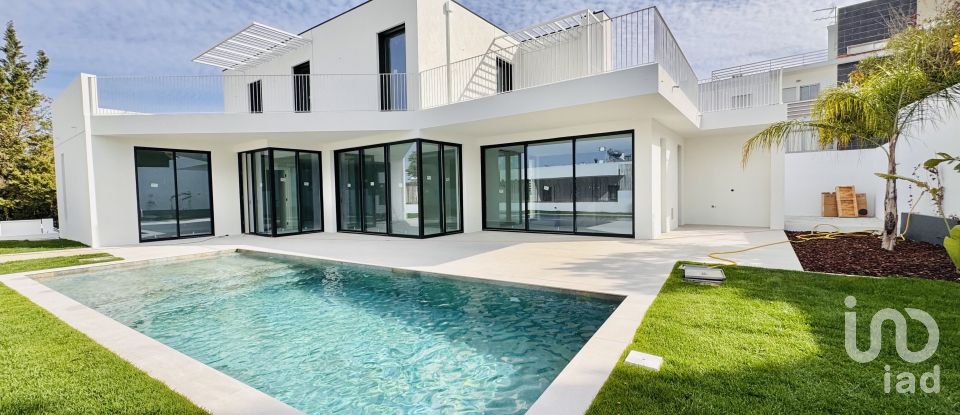 Moradia T4 em Sesimbra (Castelo) de 336 m²