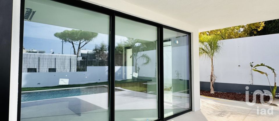 Moradia T4 em Sesimbra (Castelo) de 336 m²