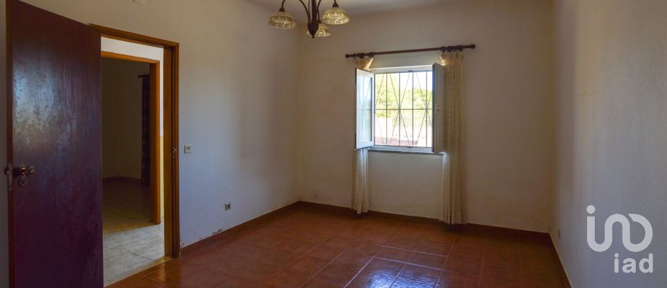 Moradia térrea T4 em Lagoa e Carvoeiro de 150 m²