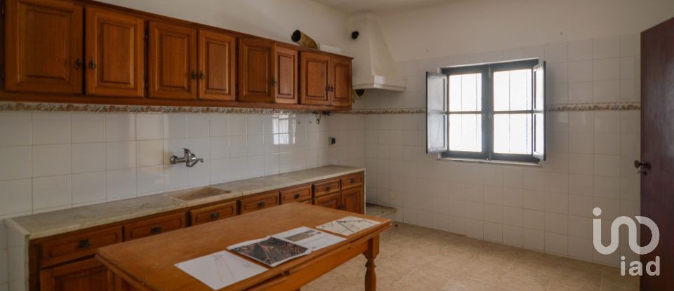 Moradia térrea T4 em Lagoa e Carvoeiro de 150 m²