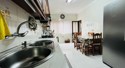 Apartment T2 in Seixal, Arrentela e Aldeia de Paio Pires of 89 m²