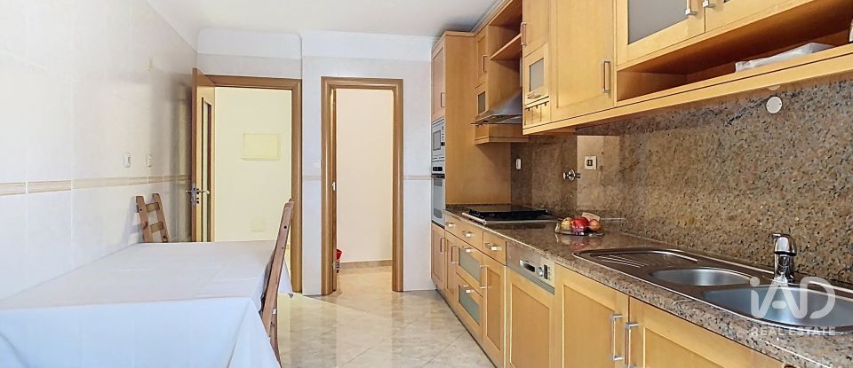 Apartment T2 in Odivelas of 102 m²