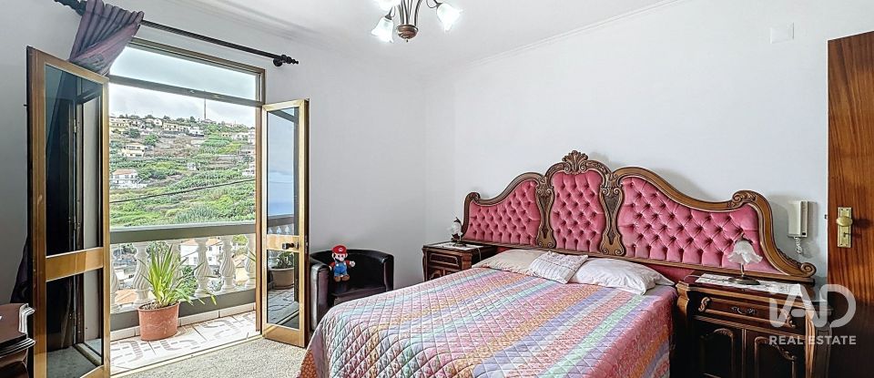 Moradia T3 em Ribeira Brava de 241 m²