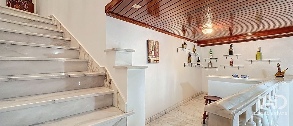 Moradia T3 em Ribeira Brava de 241 m²