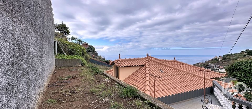 Moradia T3 em Ribeira Brava de 241 m²