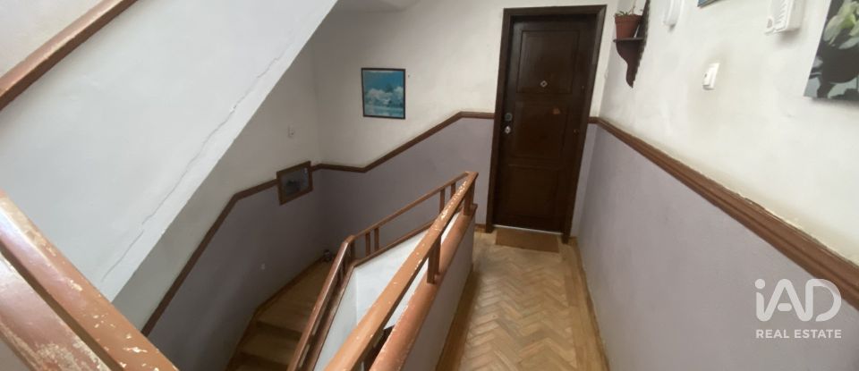 Bâtiment à Almada, Cova da Piedade, Pragal e Cacilhas de 330 m²