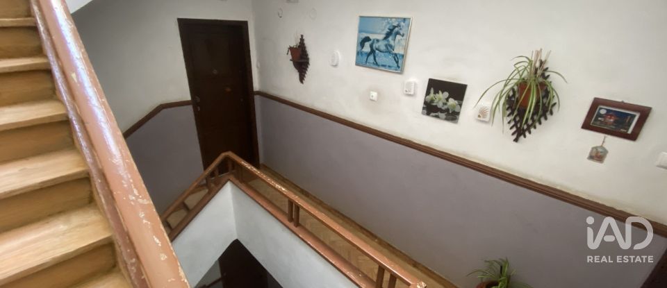 Bâtiment à Almada, Cova da Piedade, Pragal e Cacilhas de 330 m²