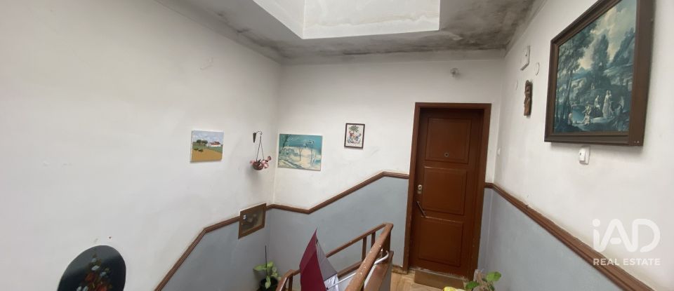 Bâtiment à Almada, Cova da Piedade, Pragal e Cacilhas de 330 m²