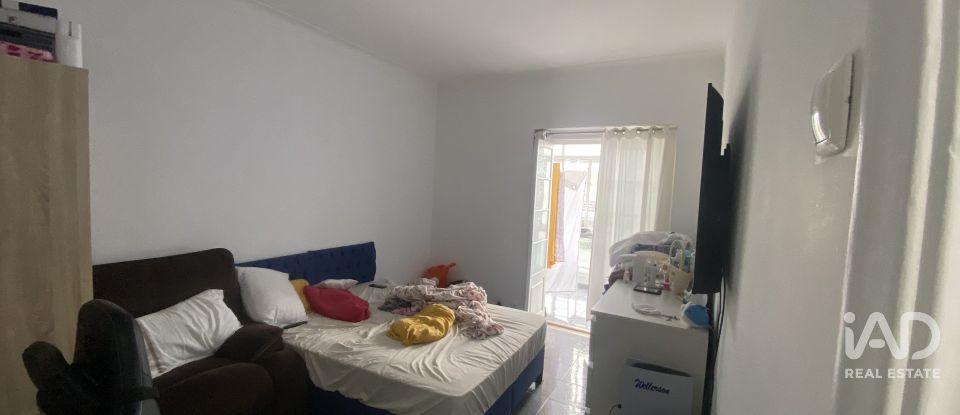 Bâtiment à Almada, Cova da Piedade, Pragal e Cacilhas de 330 m²