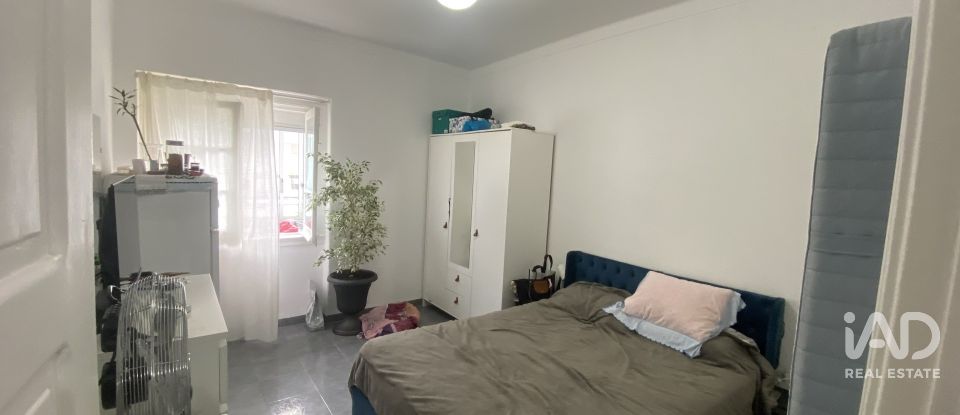 Bâtiment à Almada, Cova da Piedade, Pragal e Cacilhas de 330 m²