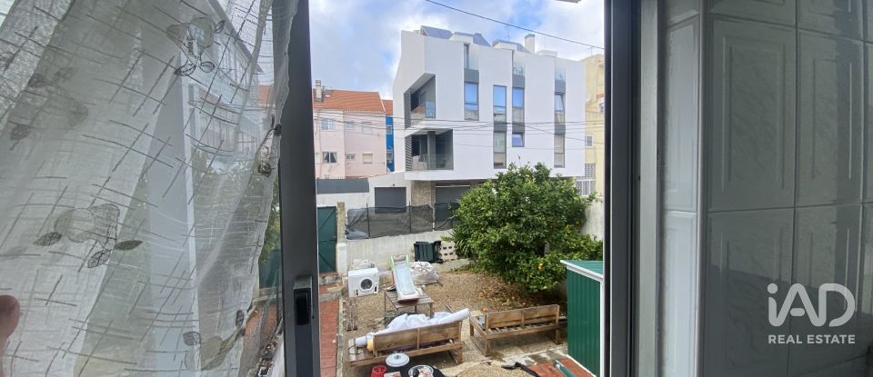 Bâtiment à Almada, Cova da Piedade, Pragal e Cacilhas de 330 m²