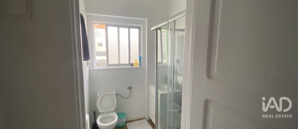 Bâtiment à Almada, Cova da Piedade, Pragal e Cacilhas de 330 m²