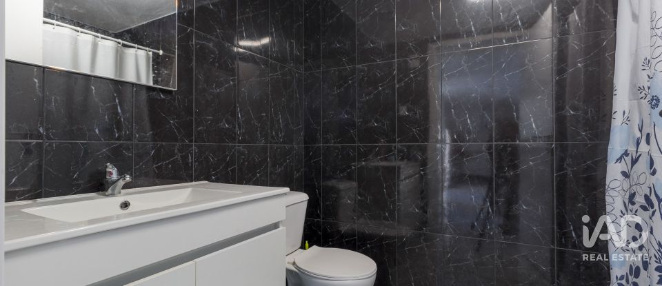 Moradia T5 em Caldas da Rainha - Santo Onofre e Serra do Bouro de 140 m²