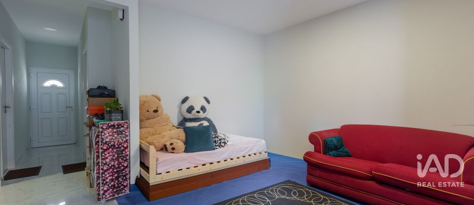 Moradia T5 em Caldas da Rainha - Santo Onofre e Serra do Bouro de 140 m²