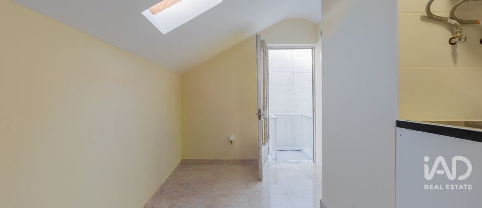 Moradia T5 em Caldas da Rainha - Santo Onofre e Serra do Bouro de 140 m²