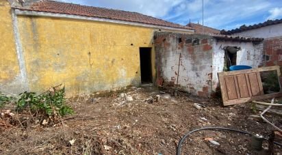 Maison rustique T3 à Campelos e Outeiro da Cabeça de 89 m²