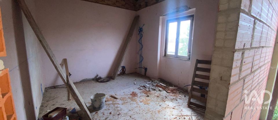 Casa de Campo T3 em Campelos e Outeiro da Cabeça de 89 m²