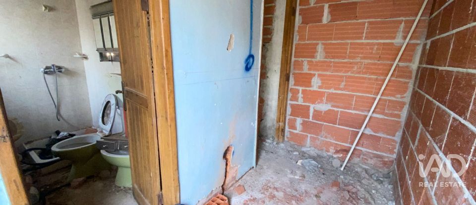 Casa de Campo T3 em Campelos e Outeiro da Cabeça de 89 m²