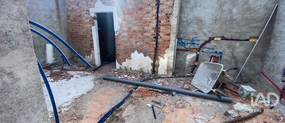 Casa de Campo T3 em Campelos e Outeiro da Cabeça de 89 m²