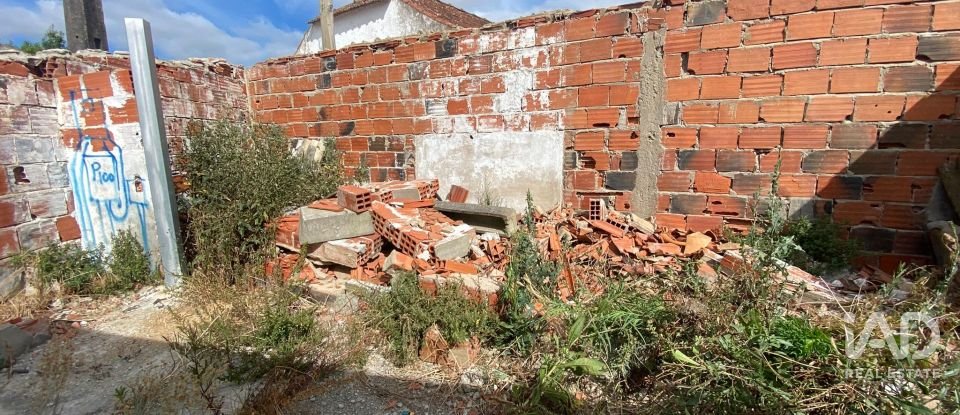 Casa de Campo T3 em Campelos e Outeiro da Cabeça de 89 m²
